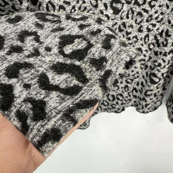 Joseph Ribkoff Asymmetrical Animal Pattern Knit Tunic Size 6 Long Sleeve Artsy - Picture 5 of 10